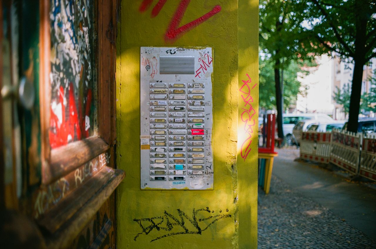 Maldiciones analógicas