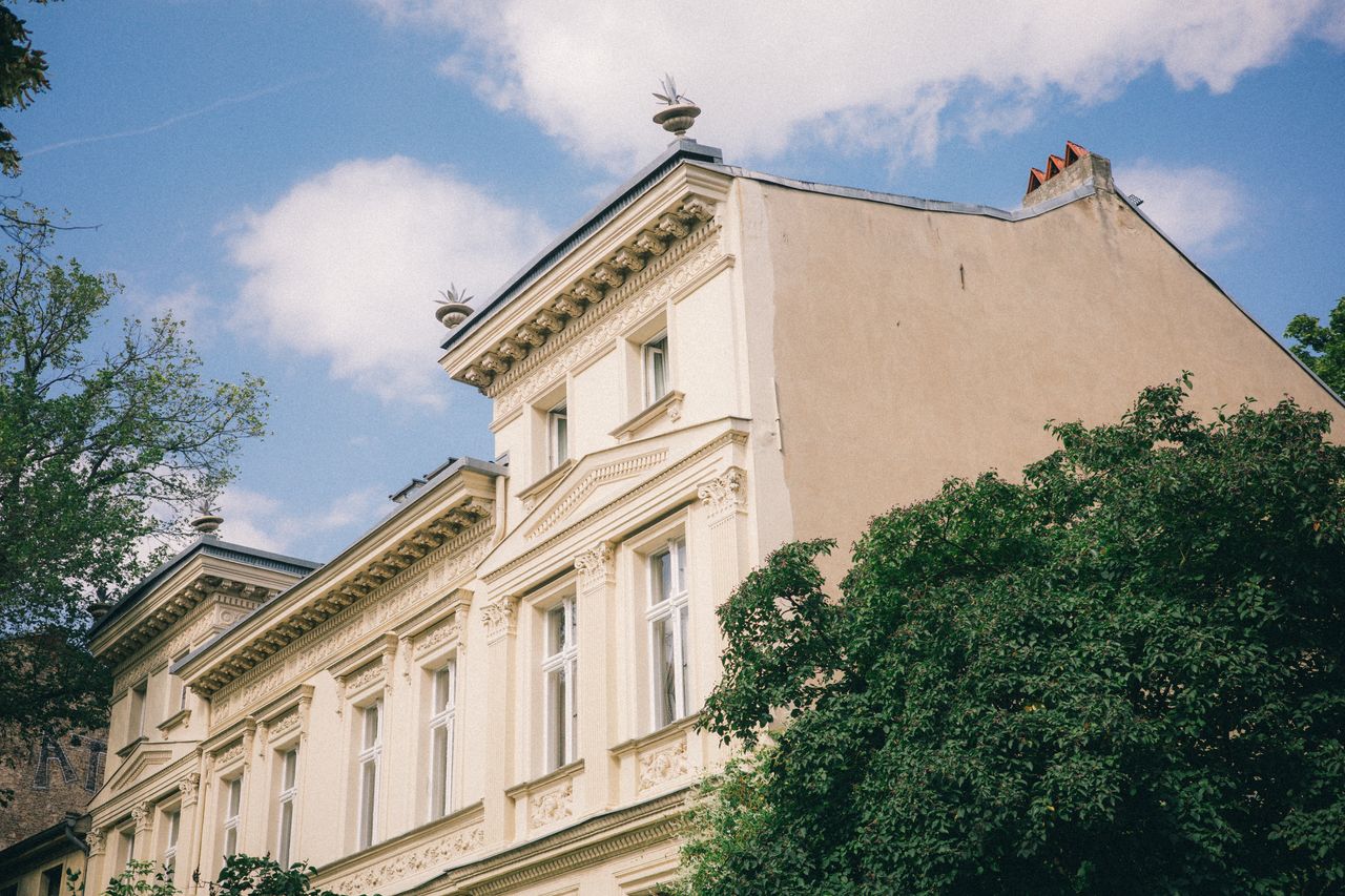 Friends are more important than federation Friends are more important than federation