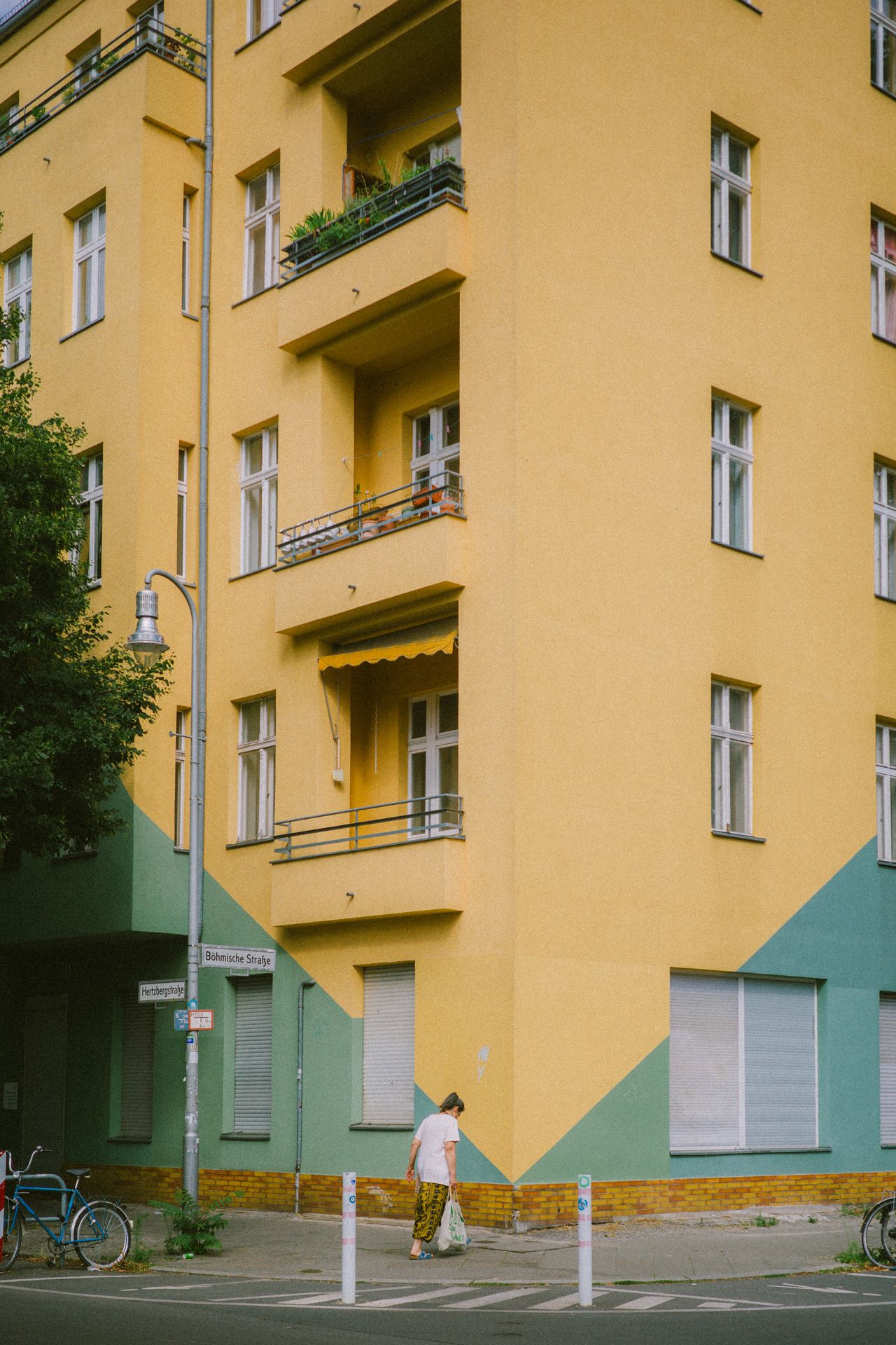 Friends are more important than federation Friends are more important than federation